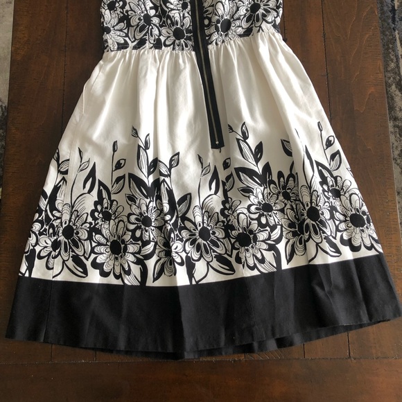 London Times white with black flowers & trim full skirt dress belt sleeveless S8 - Picture 7 of 9